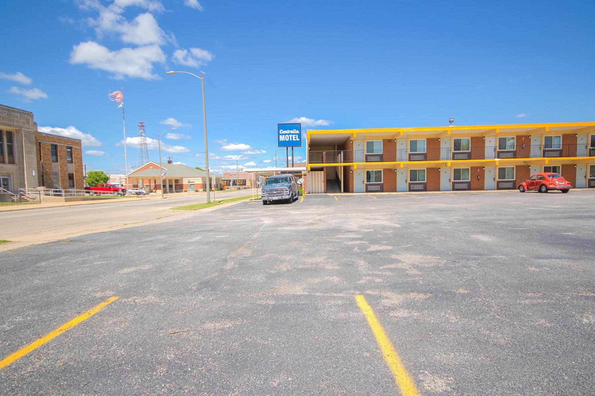 Centralia Motel Near Downtown By Oyo Exterior photo