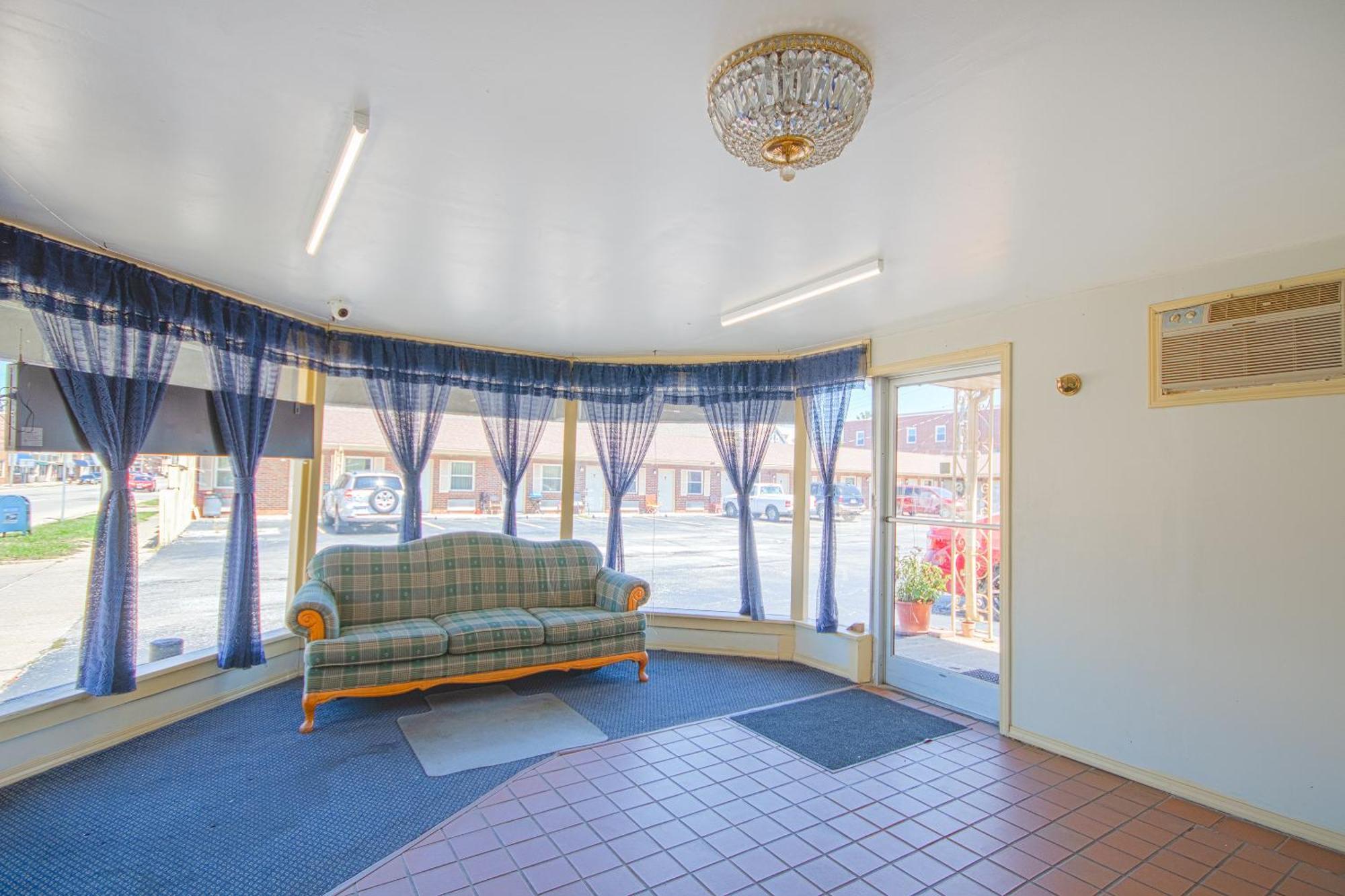 Centralia Motel Near Downtown By Oyo Exterior photo